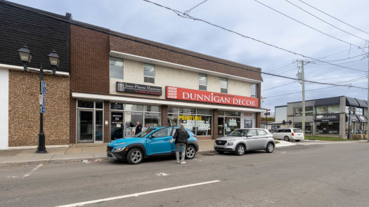 Building for sale or for rent + Office 2nd floor