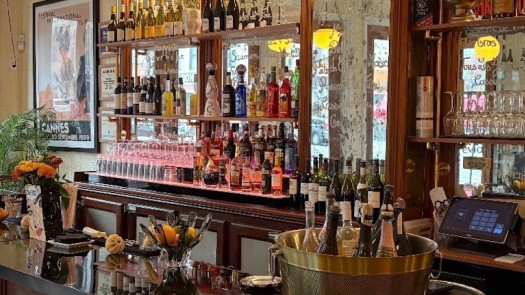 Renowned French Restaurant for Sale in New York