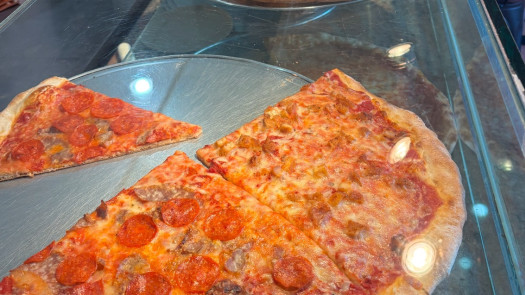 Profitable Pizzeria & Caterina Business for Sale