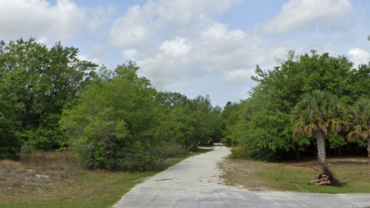 Nice Lot in Waterfront Community in Punta Gorda Fl