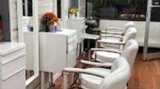 Well-located Hair Salon For Sale in New York