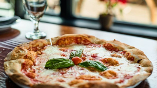 Turnkey Pizza Restaurant in Popular Location