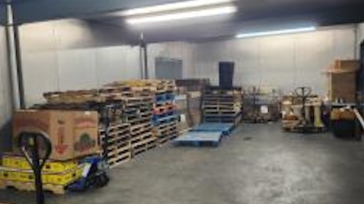 Gourmet Juice and Snack Distributor