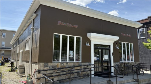 Real Estate With Restaurant Buildout