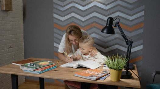 6+ Y/O International Mobile Reading Platform