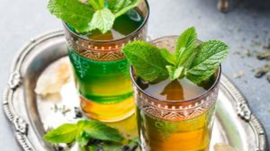 Authentic Café & Lounge w Full Kitchen