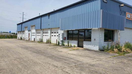 Commercial Building off Beltline