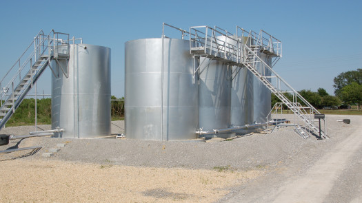 SW LA Oil Well and SWD well 10-15 BOPD