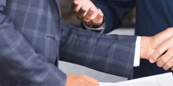 6 Differences Between Business Brokers And Real Estate Agents
