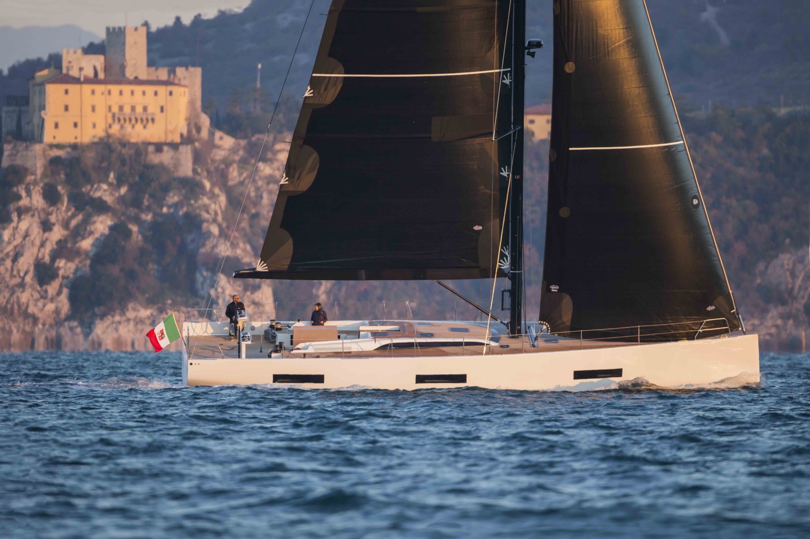 Segel Yacht Solaris 60