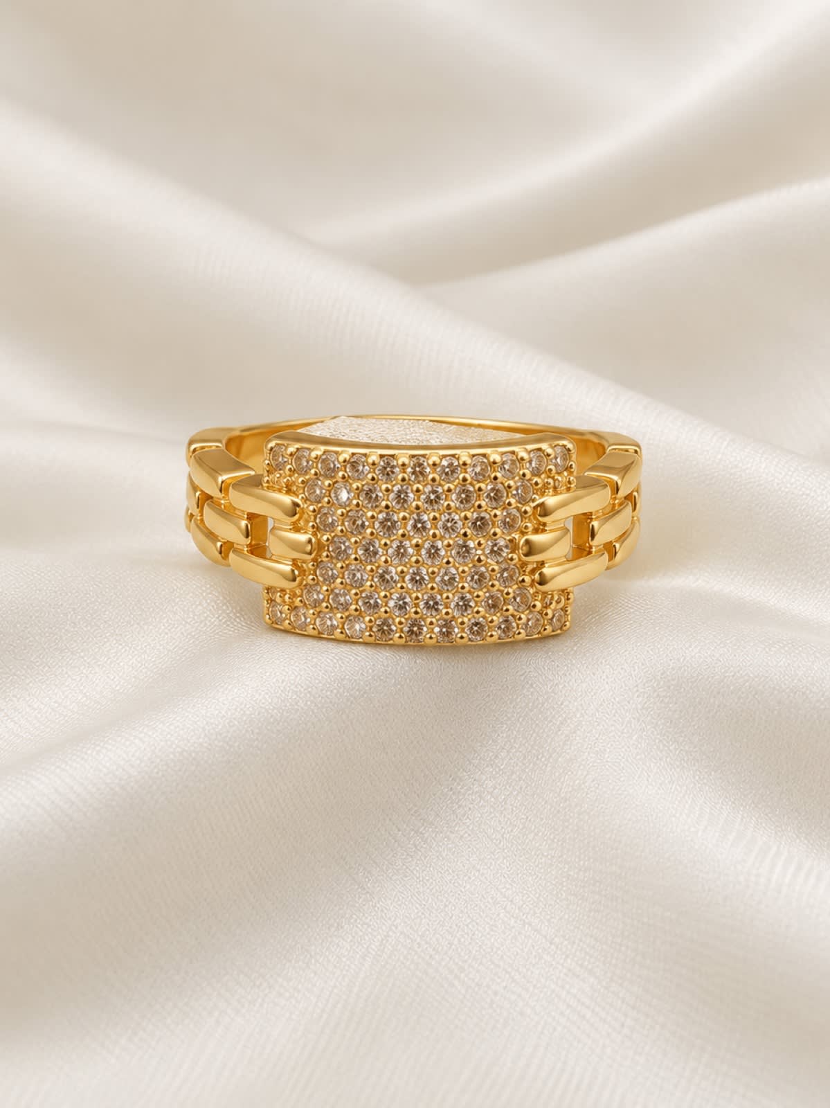 Royal Luxe Crystal Chain-Link Statement Ring – Gold & Silver