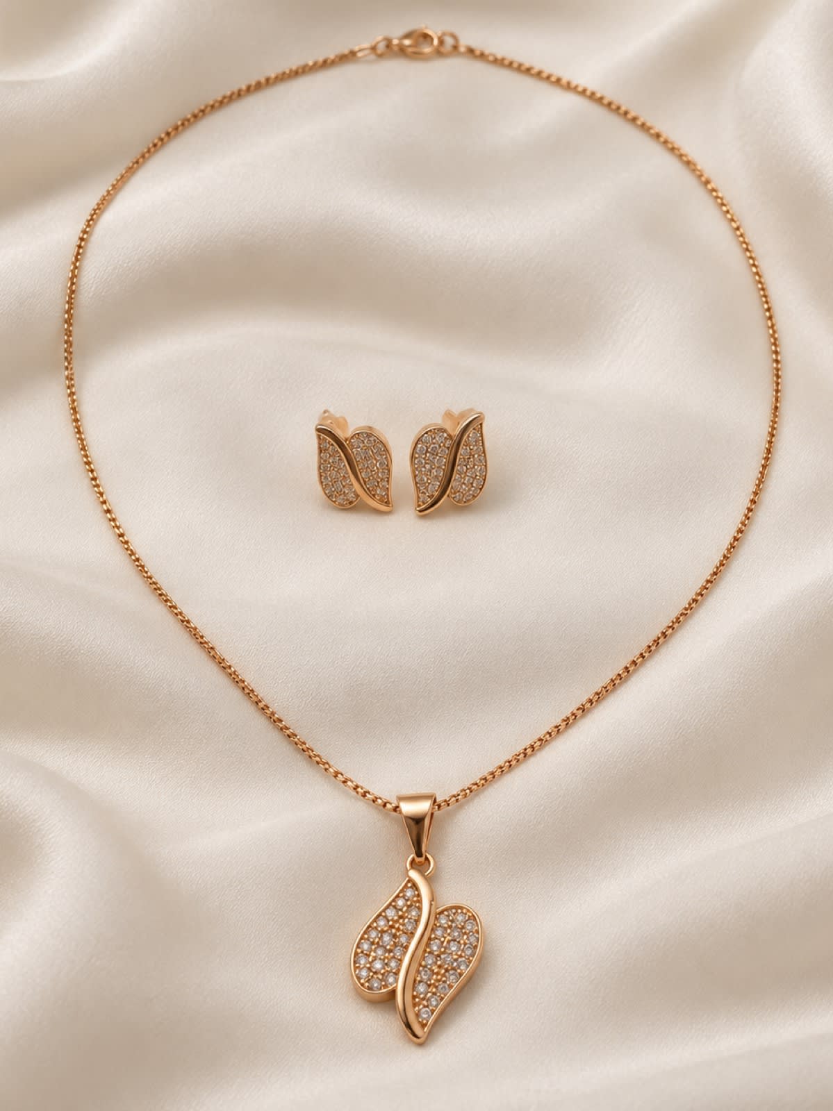 Rosé Petal Sparkle Pendant & Earrings Set – Rose Gold