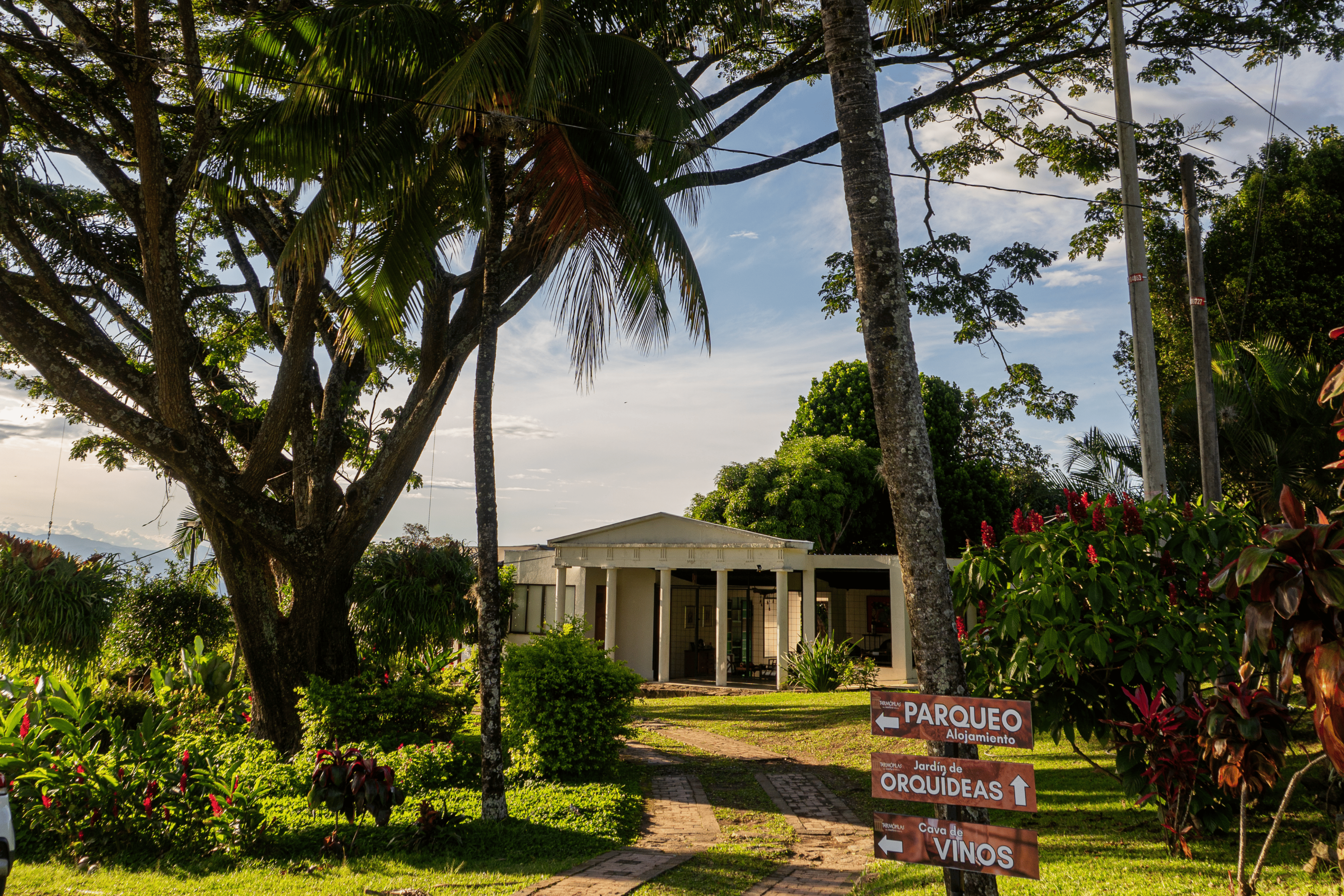 Finca Termópilas al atardecer