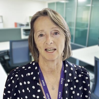 Portrait photo of Liz Astley