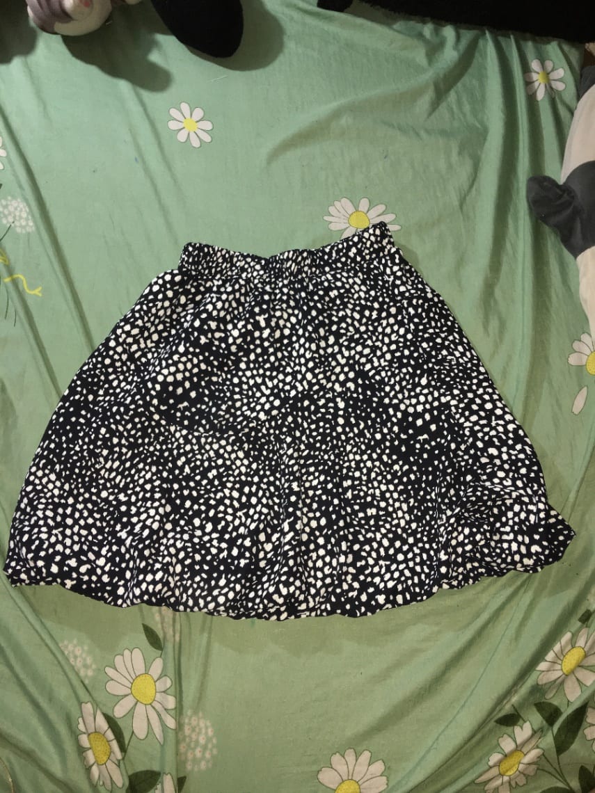 PATTERN BLACK SKIRT