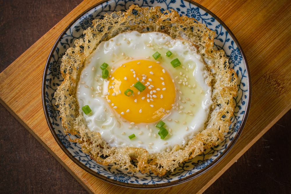 Ovo Frito Chinês (煎蛋) – O Ovo com Borda Crocante e Gema Molinha