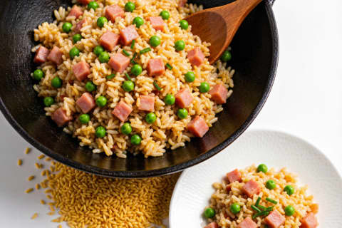 Arroz Frito com Presunto e Ervilha (火腿青豆炒饭) – Clássico de Wok