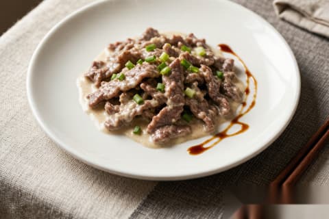 Bovino com Pimenta Branca (白胡椒牛肉) – Tiras Picantes e Aromáticas