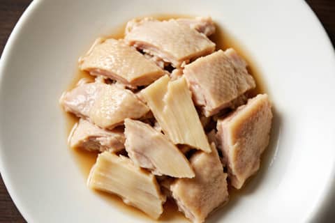 Frango com Bambu (竹笋鸡片) – Fatias Tenras e Crocantes