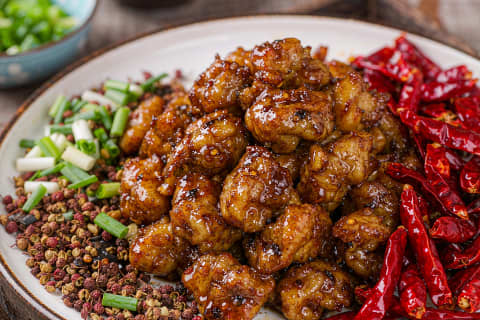 Frango com Pimenta Seca (Frango Sichuan)