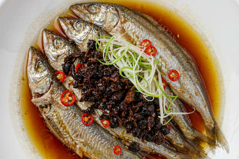 Sardinha no Vapor com Feijão Preto (豆豉蒸沙丁鱼) – A Lata que Vira Jantar