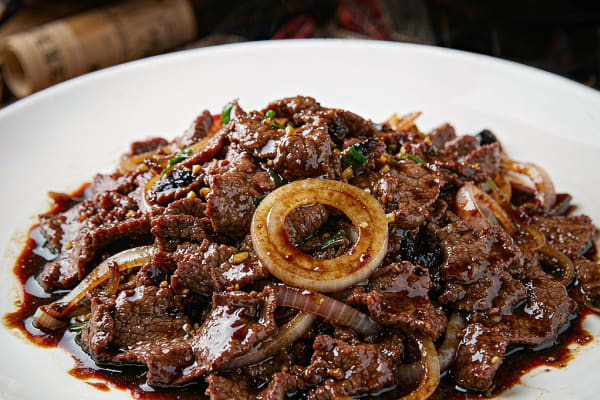 Bife de Carne Bovina com Cebola (Onion Beef)