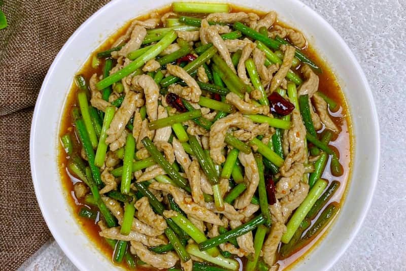 Porco com Brotos de Alho (蒜薹炒肉)