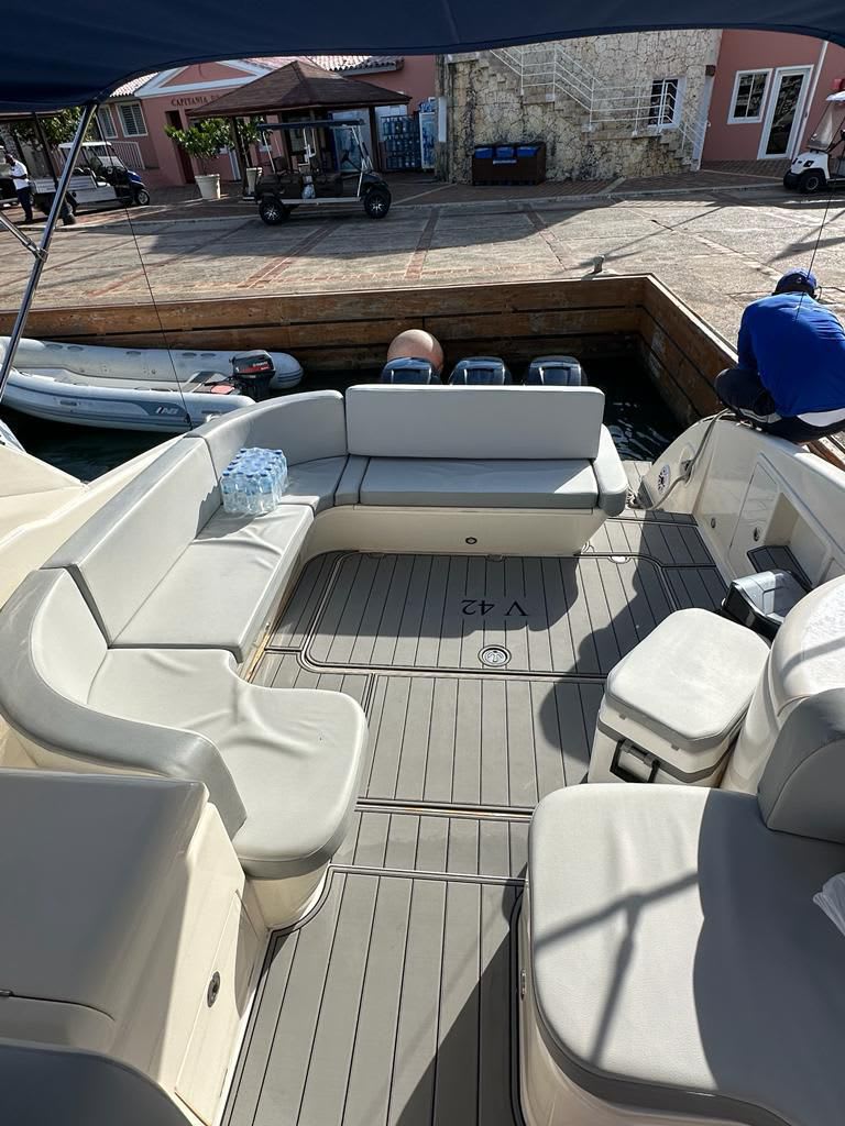 Princess V42 - Vista 4