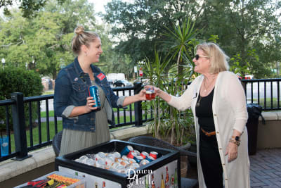 DawnAielloPhotography.Burgers.Brews.19-20.jpg