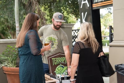 DawnAielloPhotography.Burgers.Brews.19-25.jpg