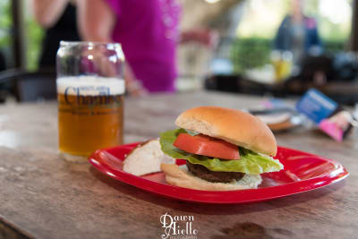 DawnAielloPhotography.Burgers.Brews.19-73.jpg