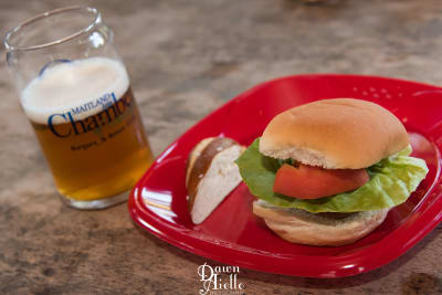 DawnAielloPhotography.Burgers.Brews.19-75.jpg