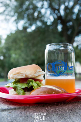 DawnAielloPhotography.Burgers.Brews.19-85.jpg