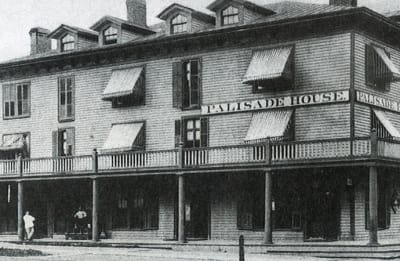 Palisade-House1140x450px-690x450.jpg