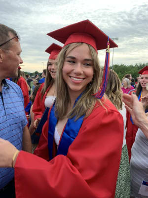 Taylor-grad.jpg