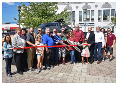 DandP-Auto-ribbon-cutting.JPG