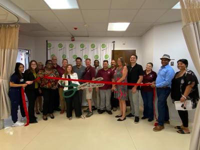 Prine-Vascular-Ribbon-Cutting-3.jpg