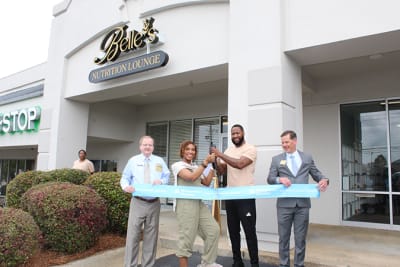 Belle's-Nutrition-Lounge-RC.jpg