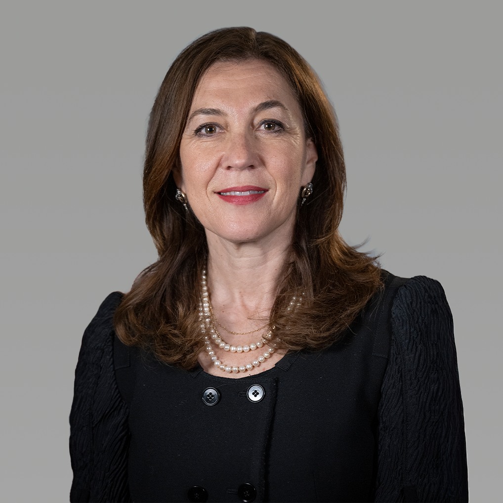 Eva Millona Photo