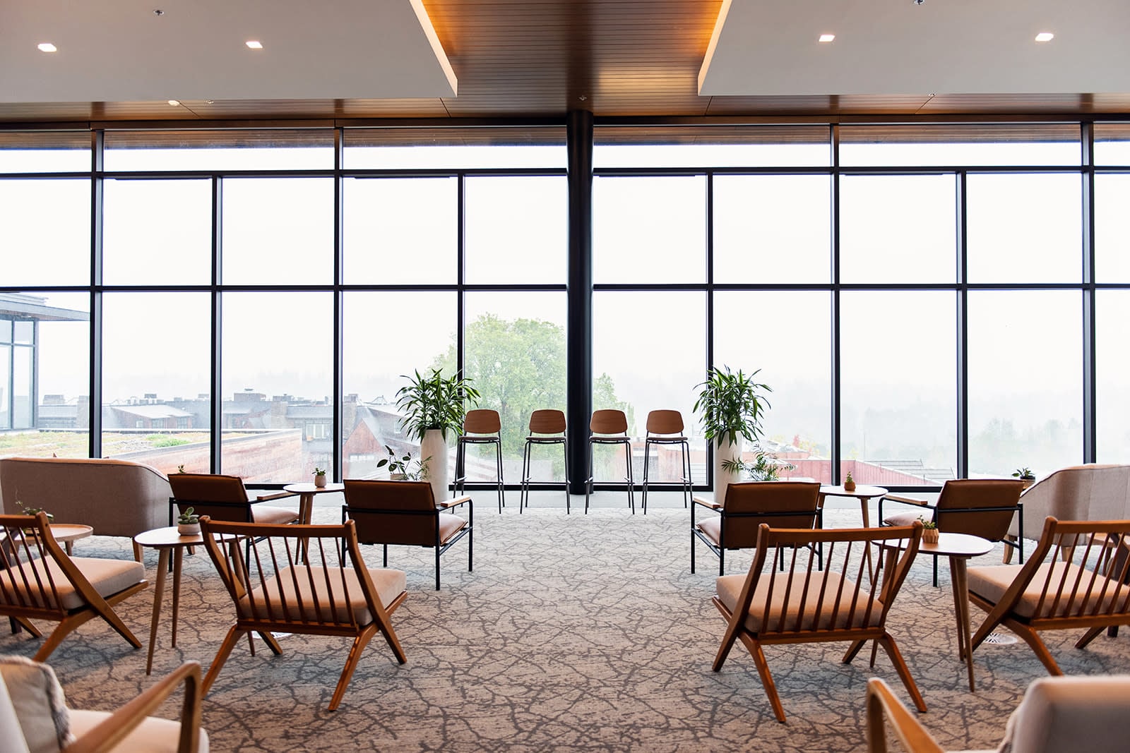 Rentals for meetings and panel discussions