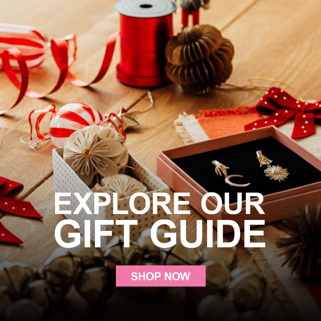 D’Errico Jewelry holiday gift guide with festive décor, promoting holiday jewelry shopping in Mt. Kisco.