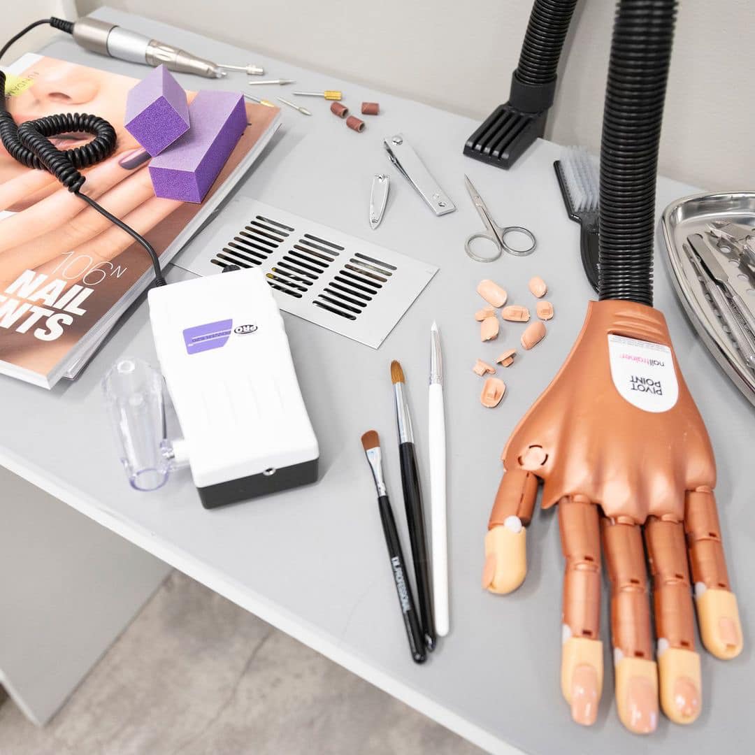 Nails Student Kit