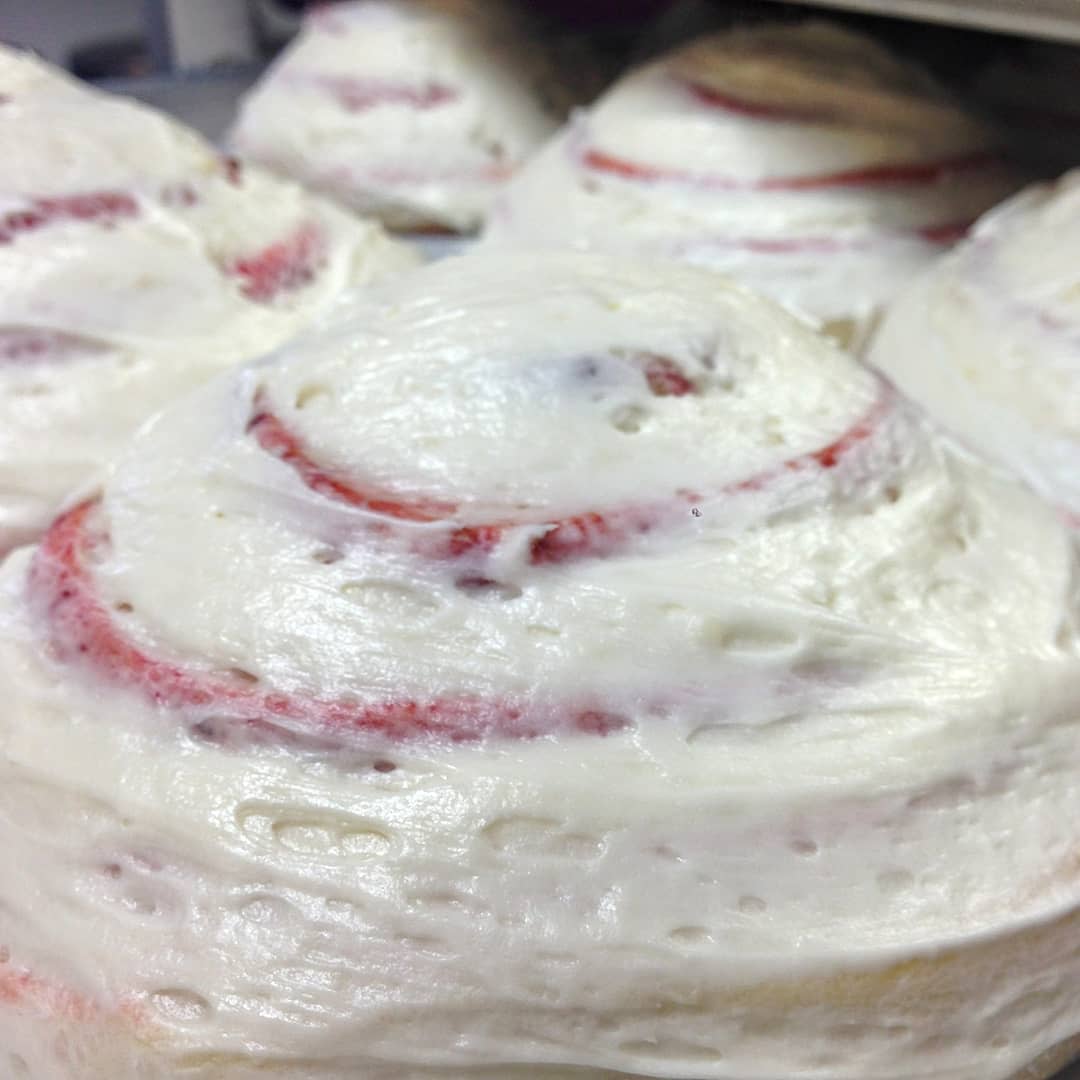 Raspberry Cream Cheese Rolls