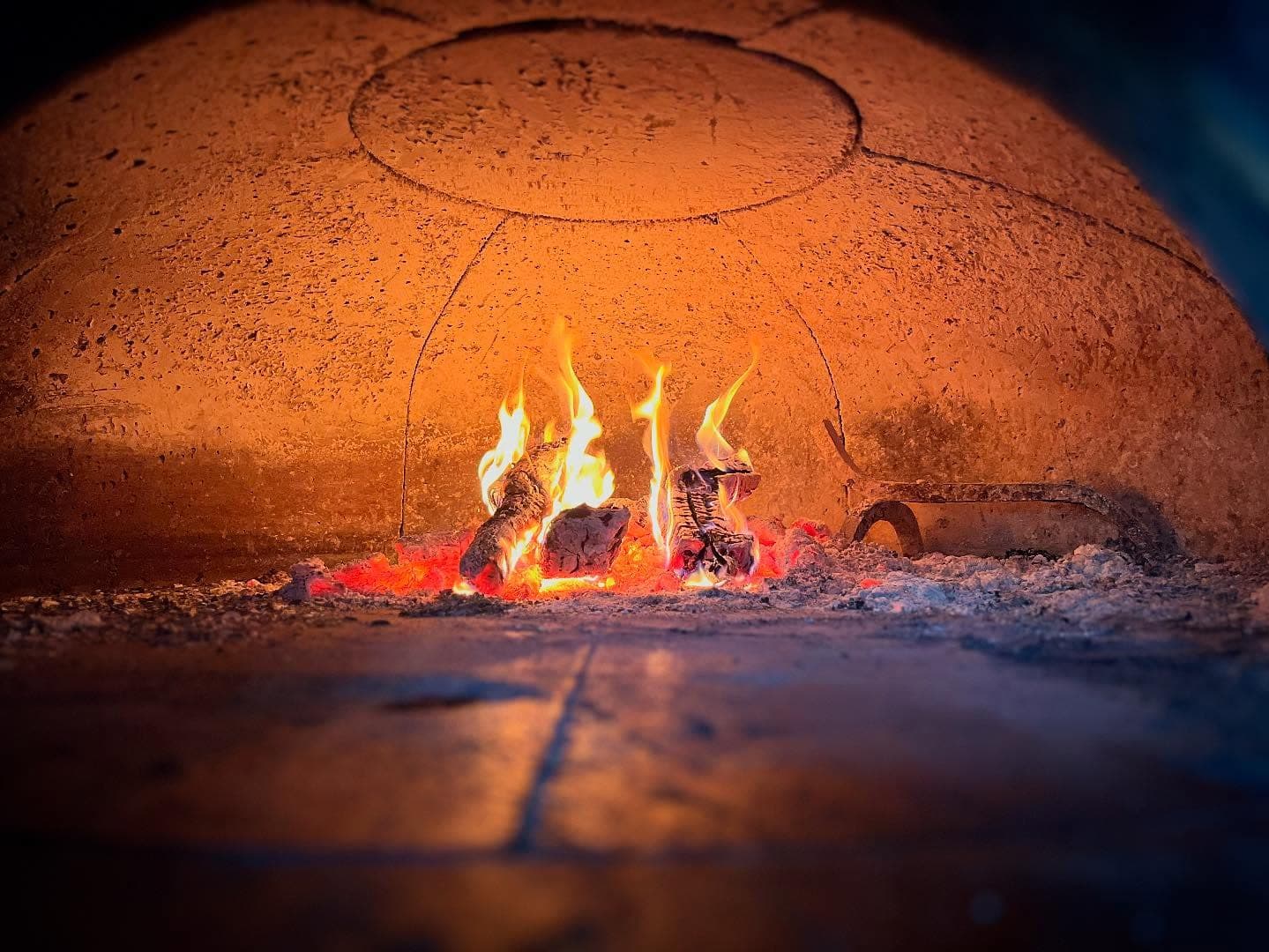 Flying Dog Wood Fired Pizza & Vinyl - Wood Fire Oven
