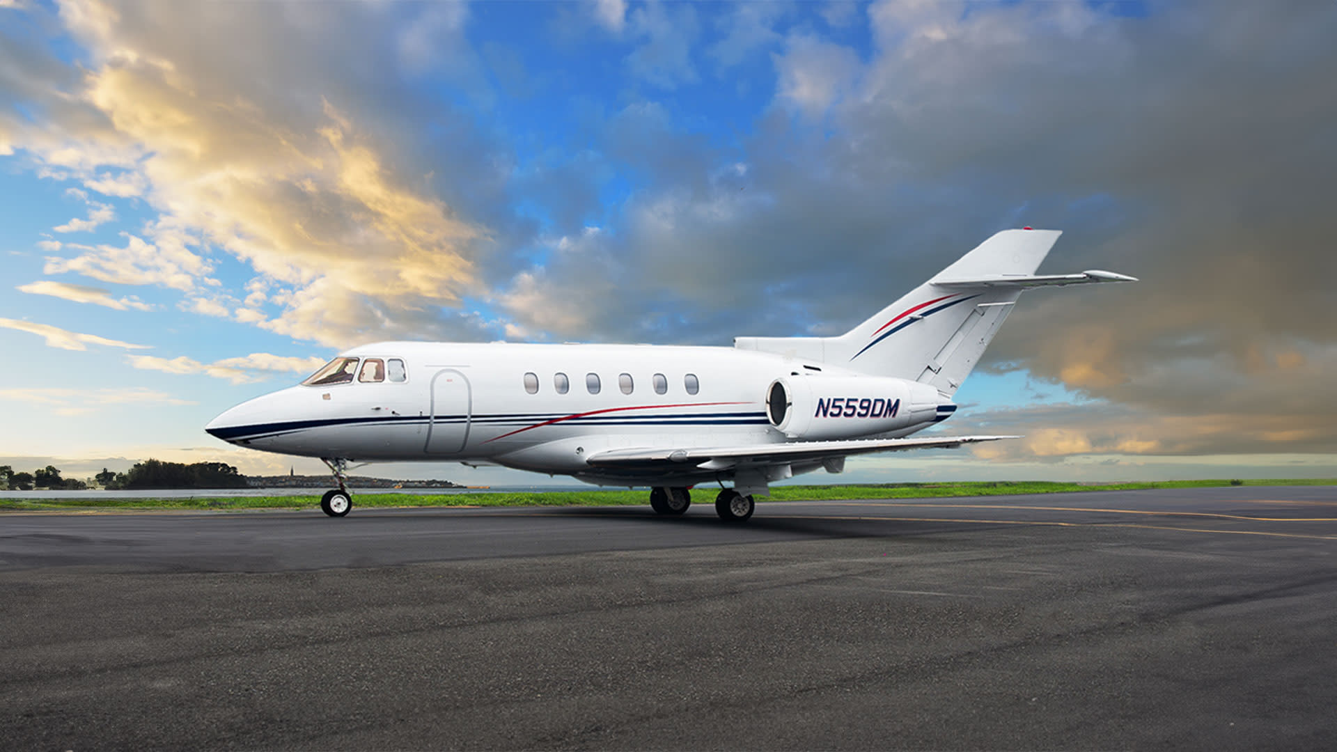 1999 Hawker 800XP Serial Number 258419 - Exterior View