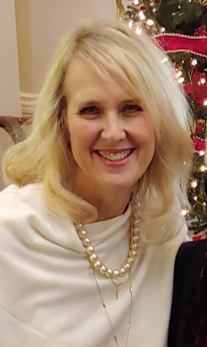 Angela McKew / Broker / Realtor / Sandhill Realty Aberdeen