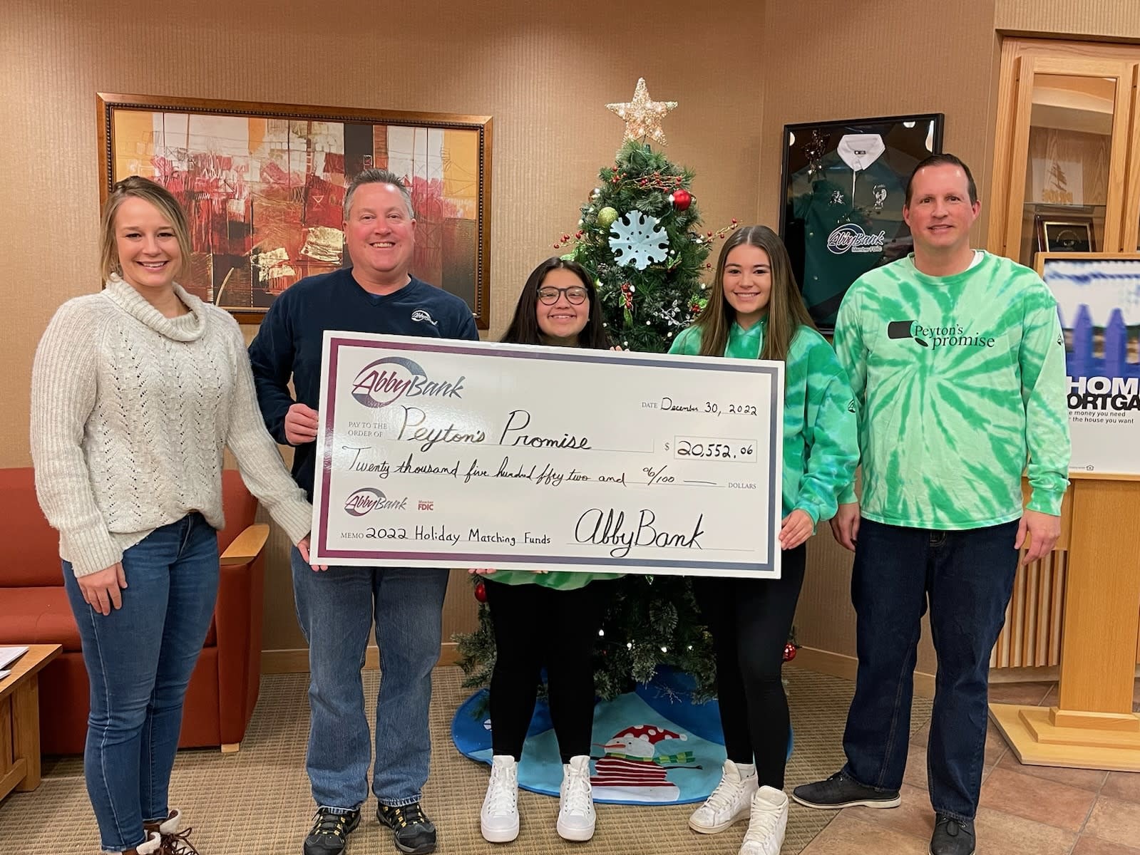 AbbyBank presenting check to Peyton's Promise