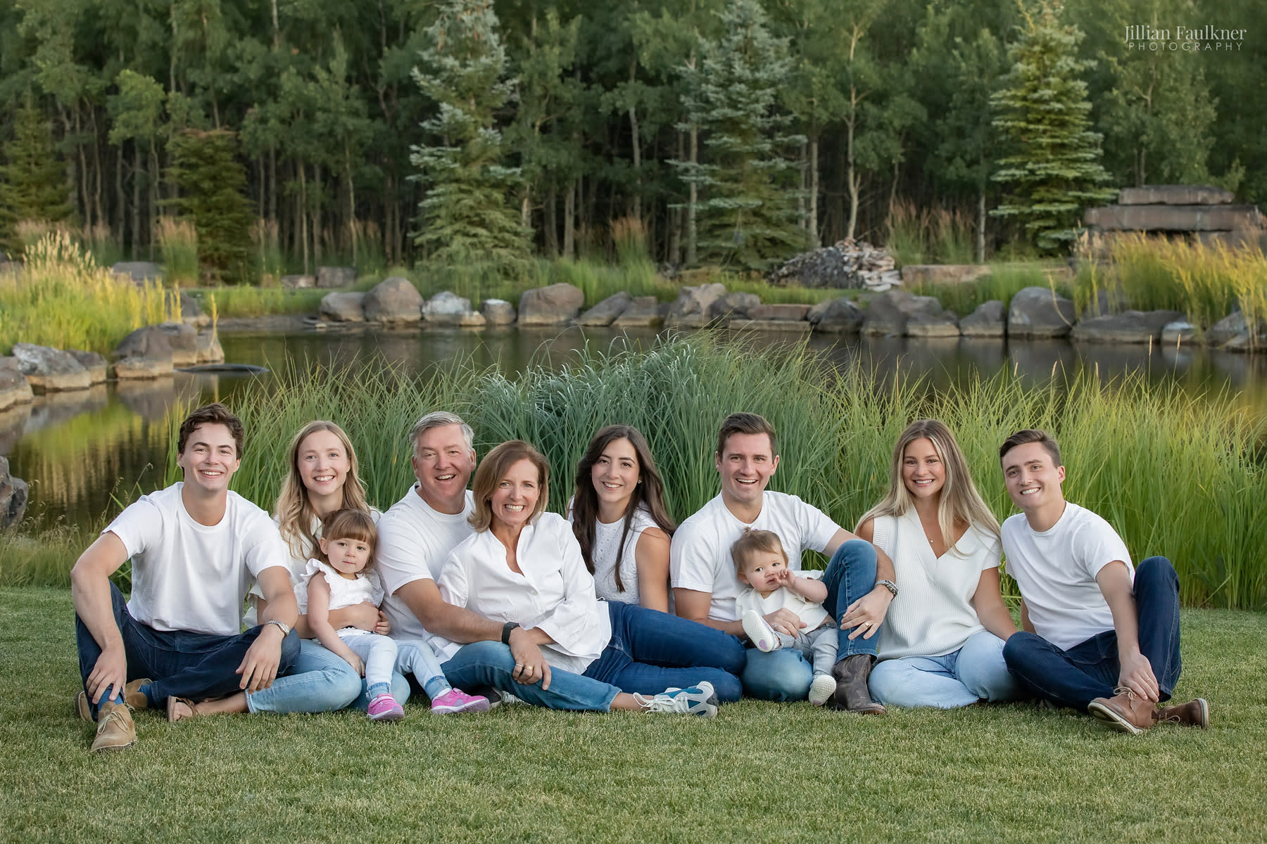 outdoor family photographer Calgary