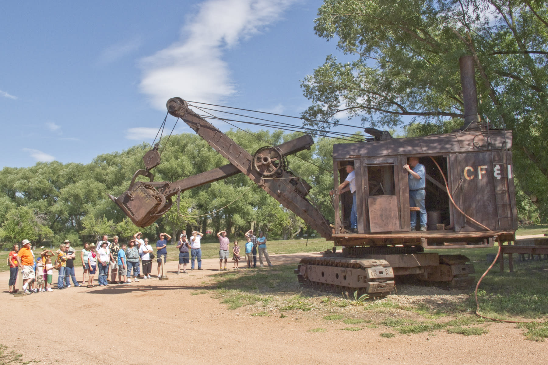 Steam Shovel in action