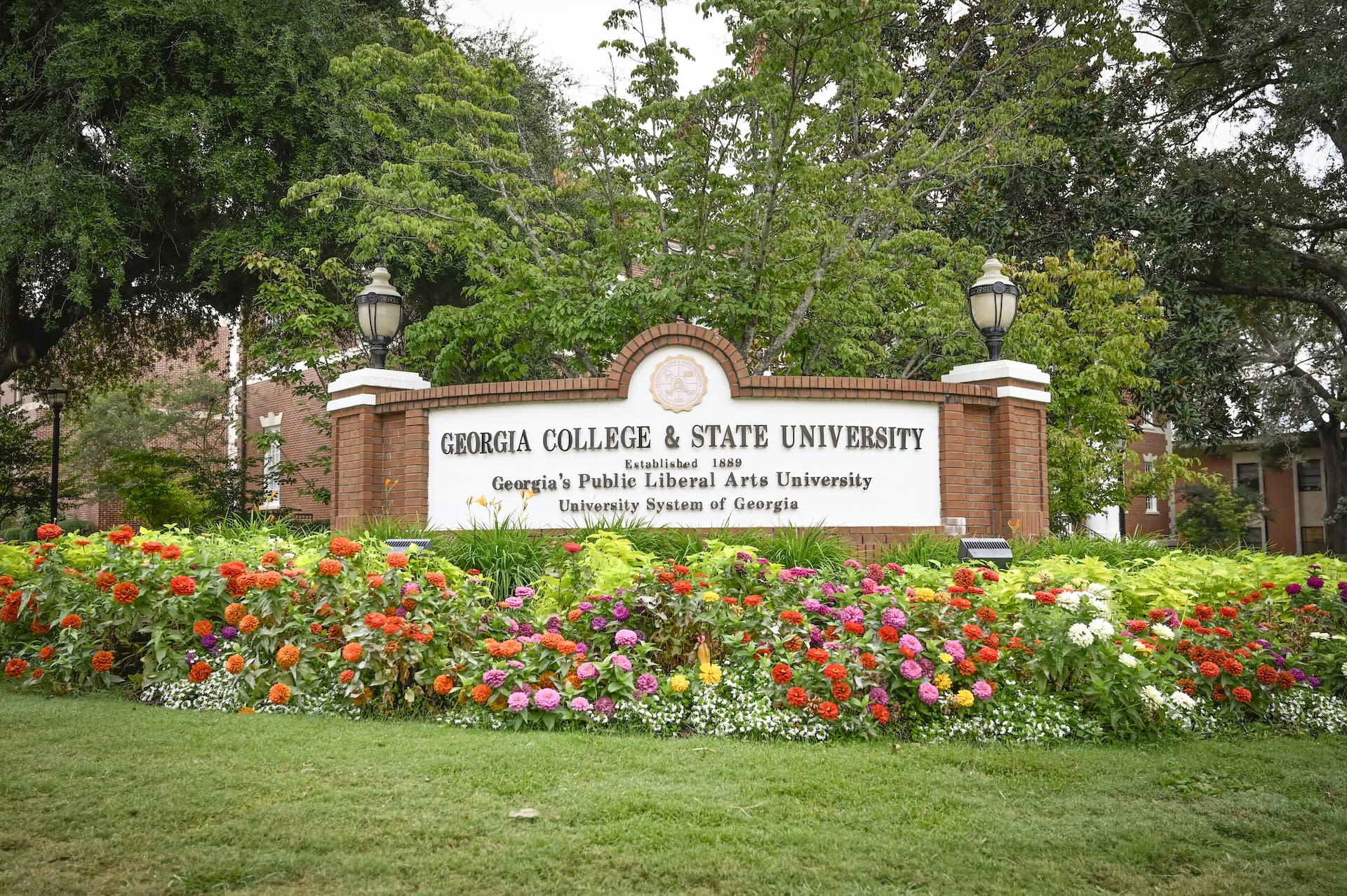 GCSU CAMPUS WITH FLOWER